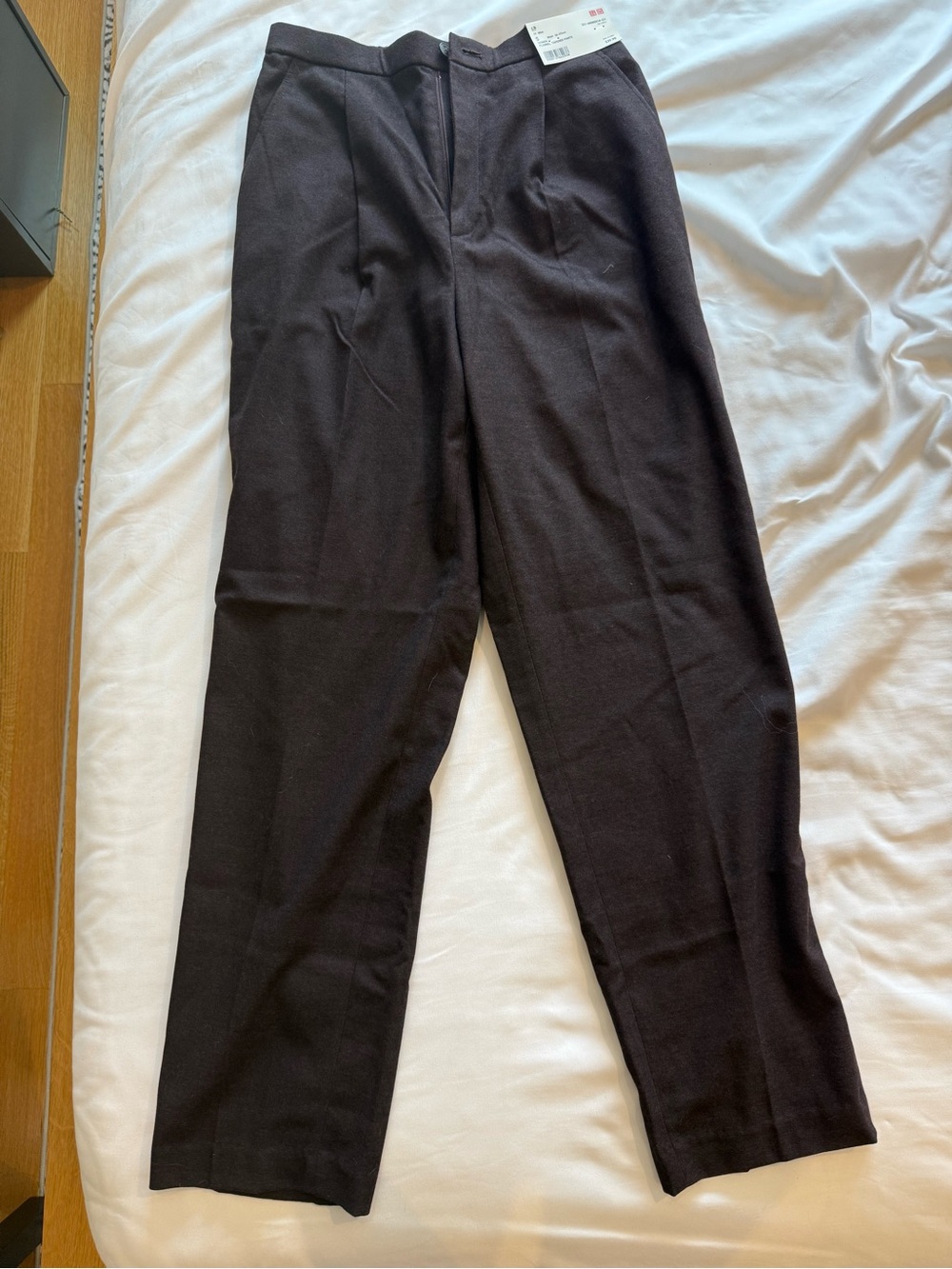 Uniqlo Wonen’s Dress Pants in Wine color